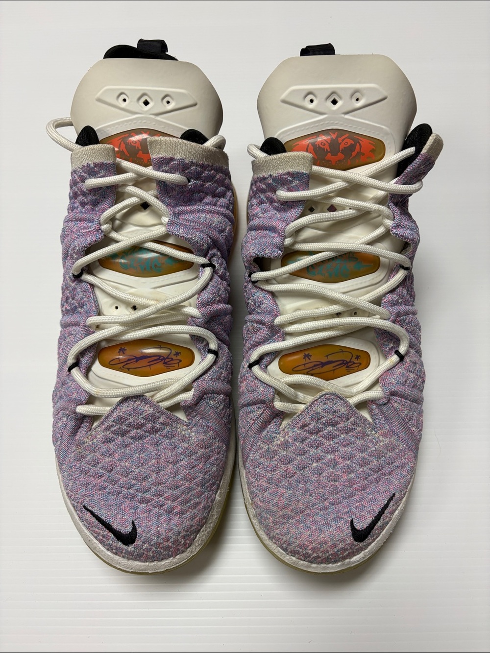 Mens Nike LeBron XVIII
Multi color/chlorine blue